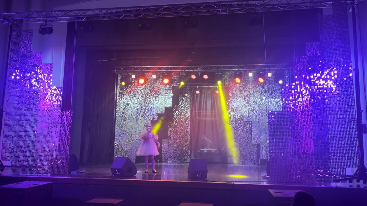 Никол Молдуванова /8г./ - “Боси времена” Златен микрофон 2025 гр.София