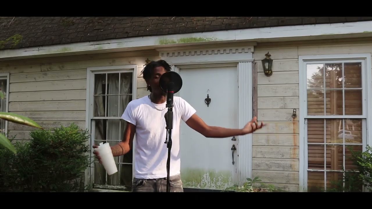Watch LetOff - TwoFaced (Outside with Memphis SpotLight) Live Preformance on YouTube Watch LetOff - TwoFaced (Outside with Memphis SpotLight) Live Preformance on YouTube