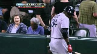 2010/09/14 Ortiz snaps his bat
