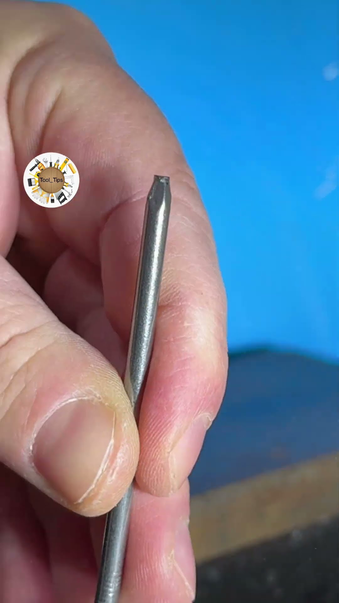 The Not Splitting Nailing Tip