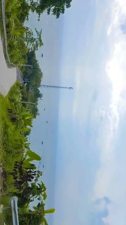 jalan baru pantai pelabuhan ratu,sukabumi