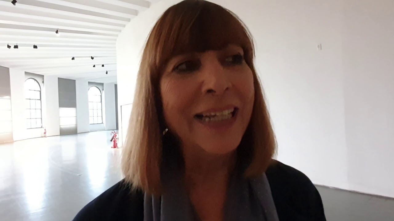 Gisella Borioli presenta il nuovo Superstudio Maxi a Milano - YouTube