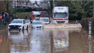 CRAZY lorry takeover!! Kenilworth Ford Flood: EP 17