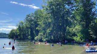 ولاگ آب بازی نیکا و النا لب ساحل | Elk lake
