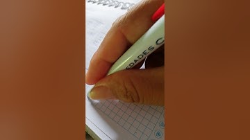 Suma de matrices 2x2 con radicales y fracciones.