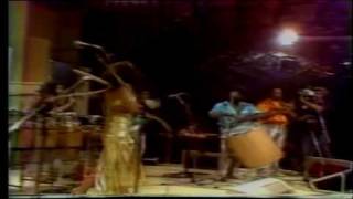 GAL COSTA - SAMBA RASGADO (SHOW GAL TROPICAL MONTREUX - 1980)