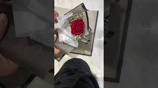 How to wrap single stem rose wrapping tutorial bouquetwrapping flowerwrappingtutorial florist