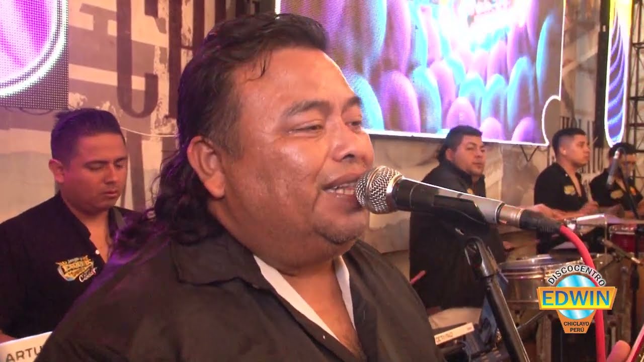 JORGE ESQUIVES Y ORQUESTA - MIX BALADA 05 - ( EN VVO ) CHICLAYO