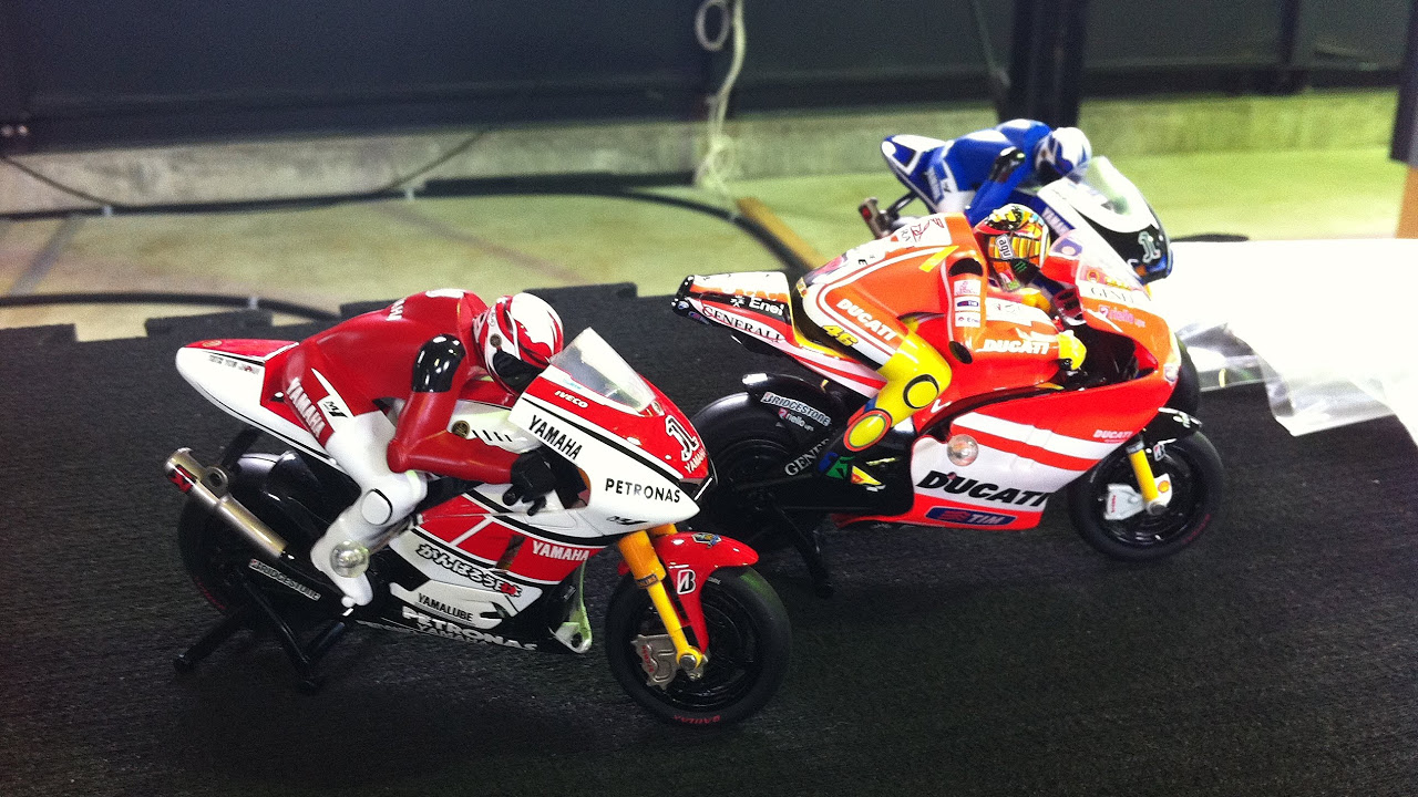 京商　ミニッツ　モトレーサ　レプソル レプソルホンダRC212V 2011