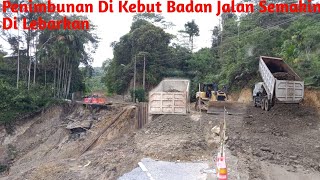 Download Lagu Progre Penimbunan Titik Longsor Terus Berlanjutan Lintas Batu Jomba Sudah Mulai Dipadati Kendaraan MP3