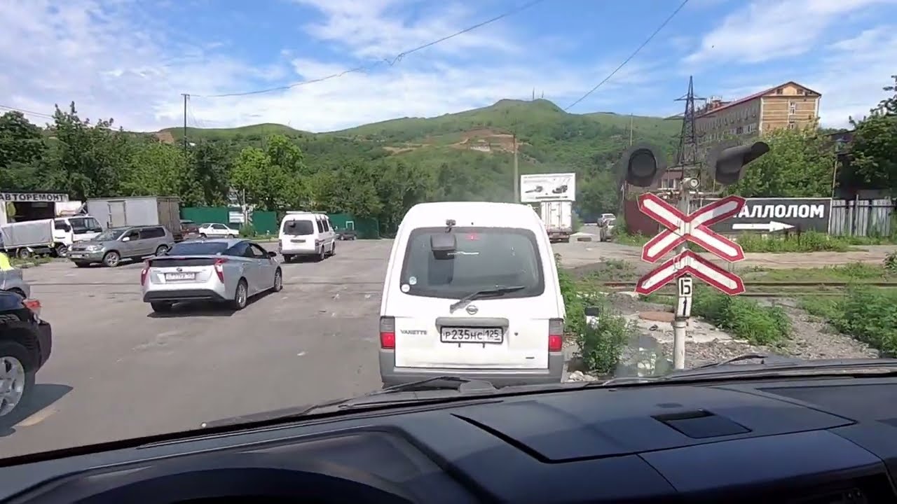 В сочи смыло авто