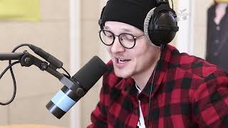 Солисту группы O.Torvald пришлось сознаться, целовал ли он свой бицепс Солисту группы O.Torvald пришлось сознаться, целовал ли он свой бицепс