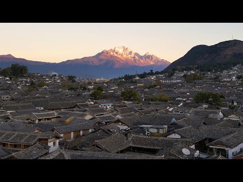 Video: Lasten piirustukset aikuisten silmin: Dave Devriesin projekti