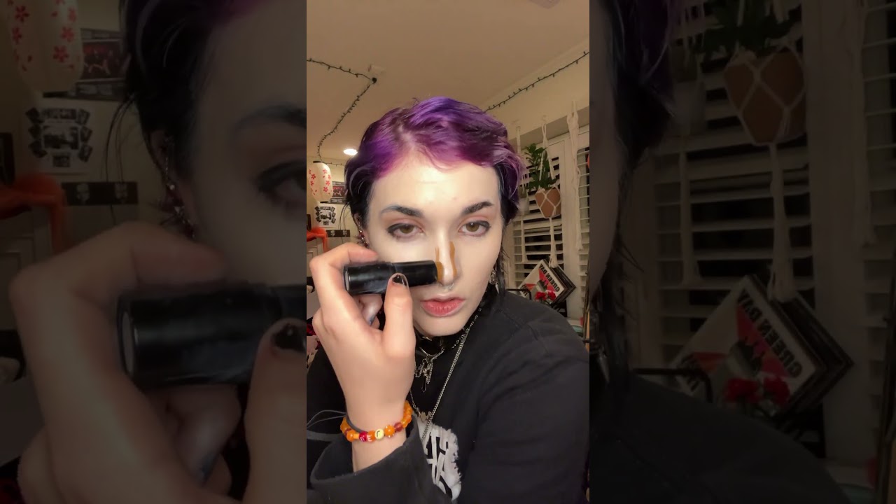 That girl who “never wears makeup” 