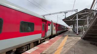 WAP-5 (BRC) 20908 Sayaji Nagari Superfast Express #youtube #trading #shortsfeed #explore 🦅🔥