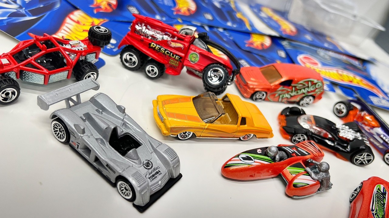 Распаковка ретро-моделей Hot Wheels — первые издания 2001 года: Montezooma, XS-IVE, Cadillac LMP,...