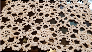 مفرش بوحدة مميزة و سريع سهلة مع شرح طريقة التشبيك بالكروشية الجزء الأول 
doily crochet easy