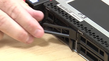 Lenovo ThinkSystem SR630 removing a hot-swap drive