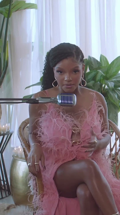 ￼#HalleBailey performing her single #Angel live with harpist #MadisonCalley 🥹😍 #femmeitforward
