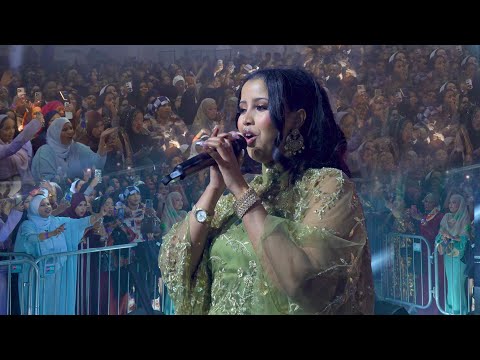 NAJMA NASHAAD TUSAALE SHOWGII LONDON 2025