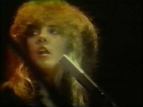 Fleetwood Mac - The Chain (Lyrics)