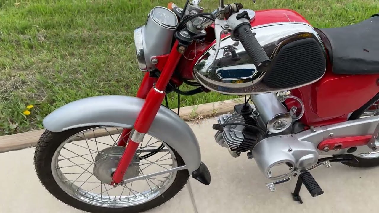 1963 Yamaha YG1 idling walk around. - YouTube