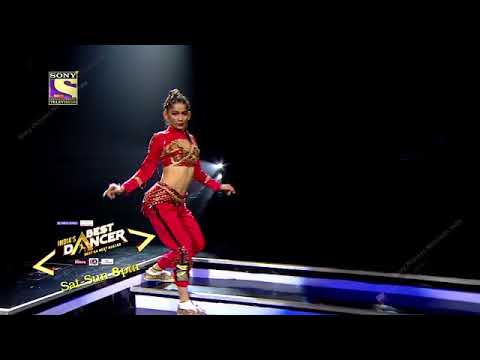 Vartika jha and soumya crazy moves  Indias Best Dancer 2
