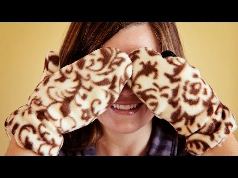 How to sew fleece mittens (free pattern)