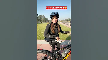 This fitness influencer owns a ₹1.4 lakh Bicycle 😳