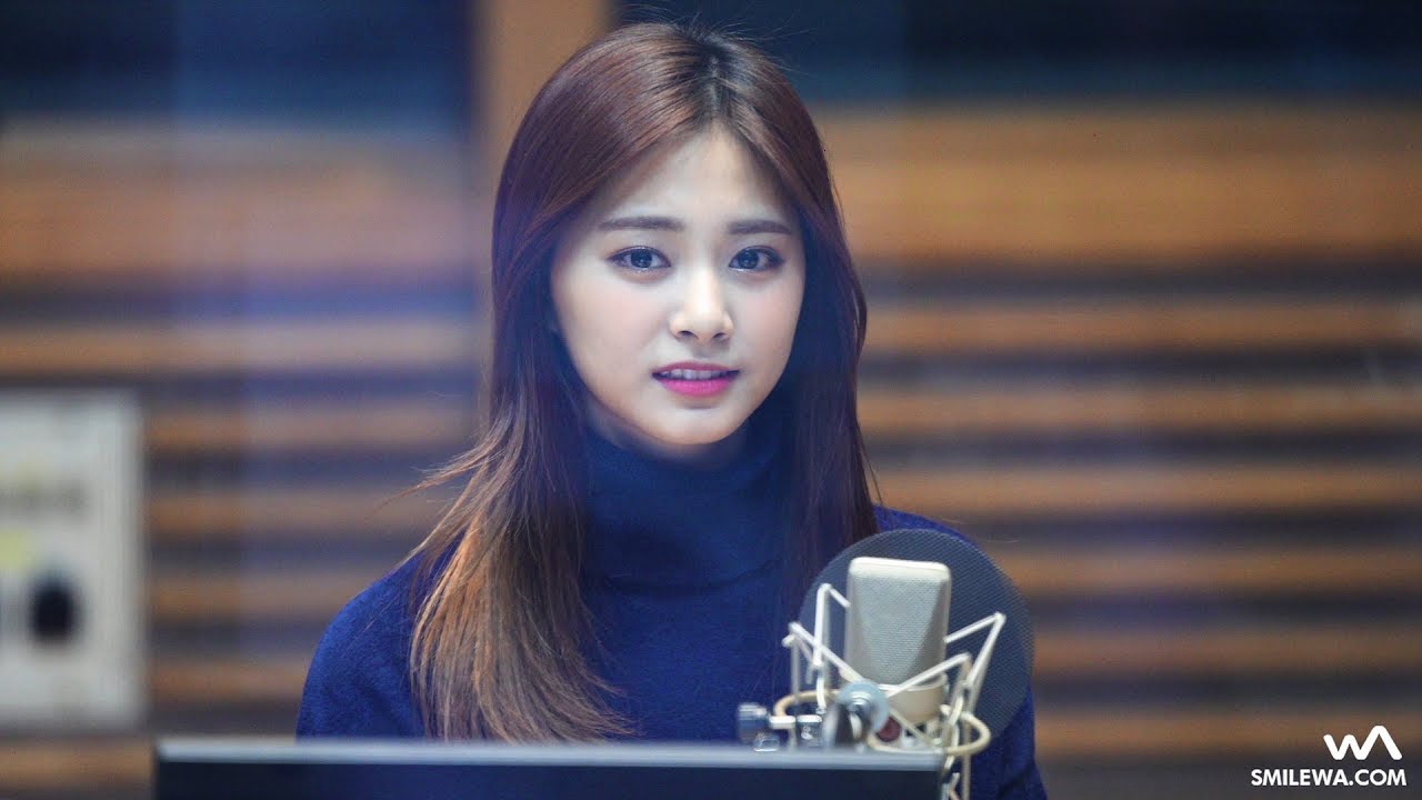 171214 TWICE 'Merry & Happy' 쯔위 (Tzuyu) Reaction 4K 직캠 @강타의 별이 빛나는 밤에 4K Fancam by -wA-