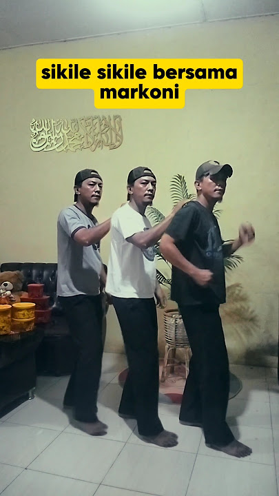 Minggir wir. markoni mau unjuk sikile 🤣 kau bilang cinta padaku 😱#fyp#sikilesikile