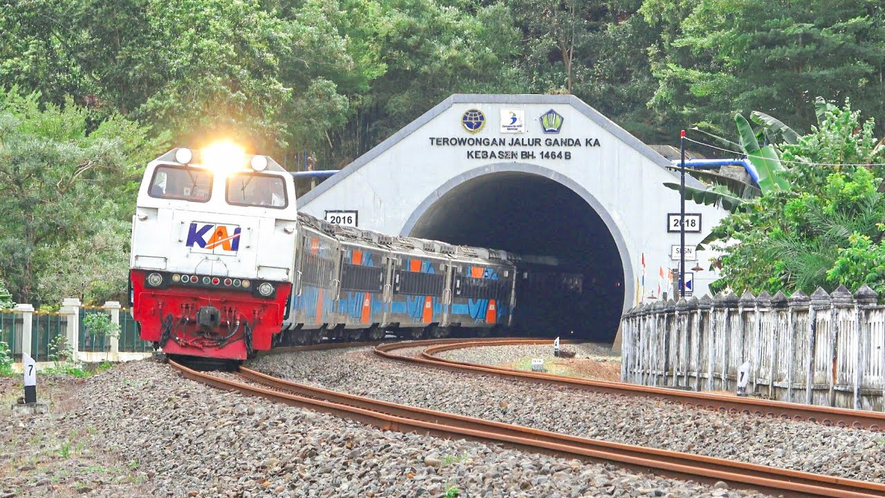 KERETA API PANJANG‼️ MENEMUKAN 24 KERETA API DI TEROWONGAN KEBASEN DAN JEMBATAN SERAYU