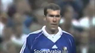 زين الدين زيدان يضرب فؤاد أنور في كأس العالم 1998