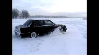 WINTER DRIVE BMW E30