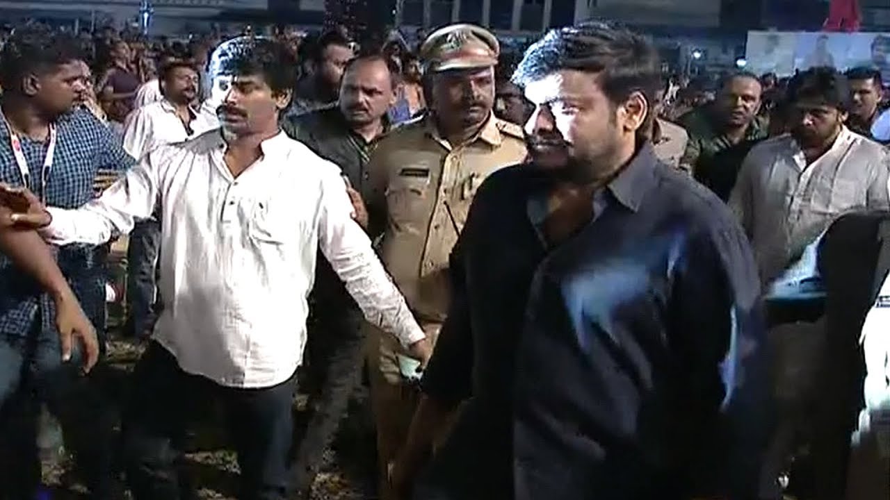 Mega Star and Power Star Pawan Kalyan Entry | Sye Raa Narasimha Reddy Pre Release Event LIVE