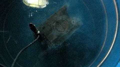 Electrolysis Cleaning a Cylinder Head