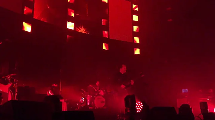 Radiohead - Burn The Witch (Live @ Heineken Music Hall | Amsterdam | 21.05.2016)