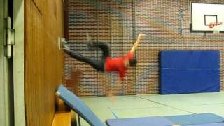 Wallflip bail