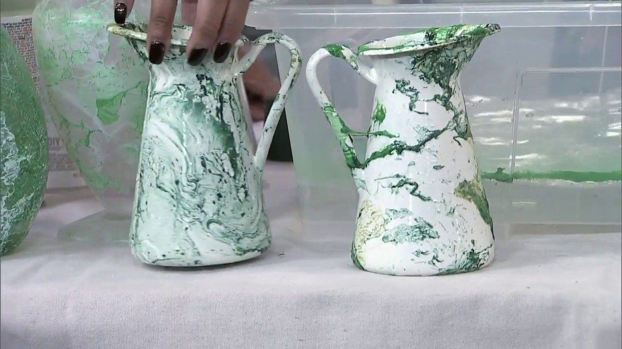 She pours Elmer's glue into a $1 vase for a breathtaking idea