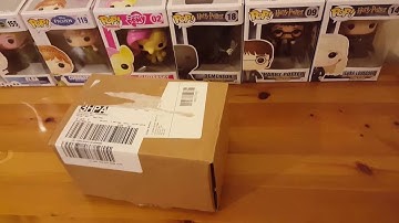 August 2016 Pop in a Box Unboxing