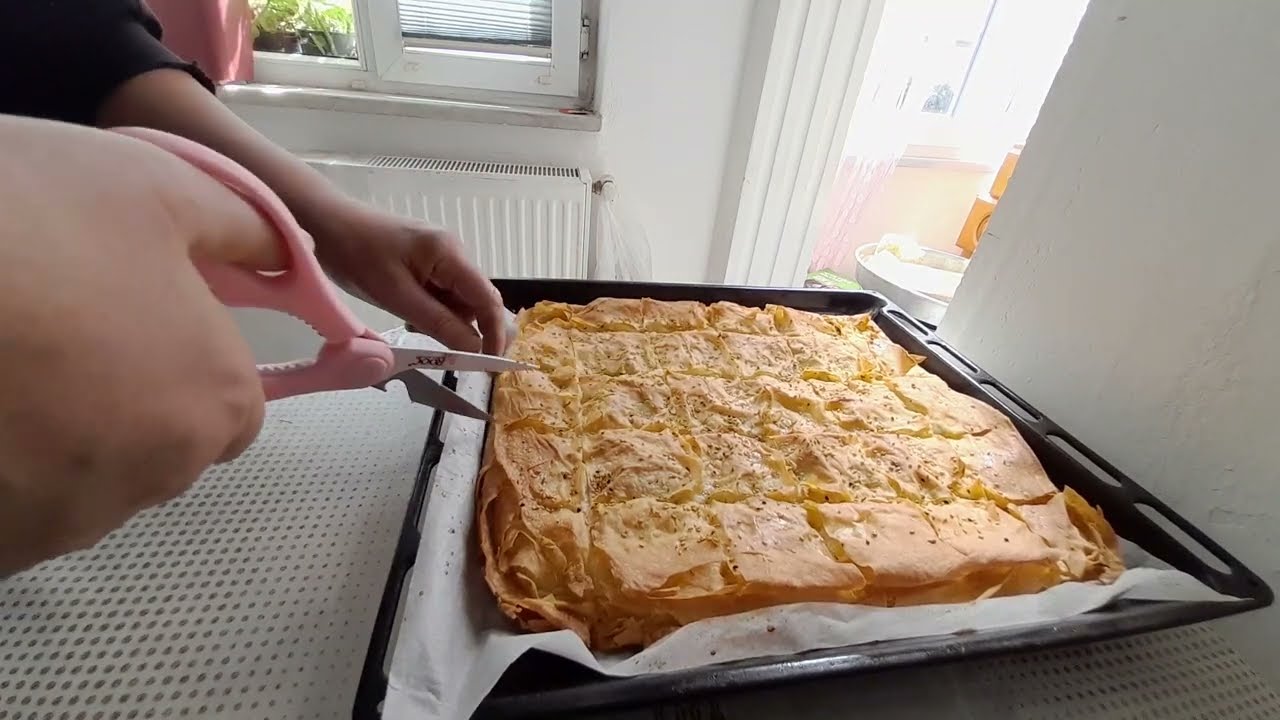soslu#börek #pratik#lezzetli # dışı çıtır  içi yumuşak kat kat ayrılan #keşfedin