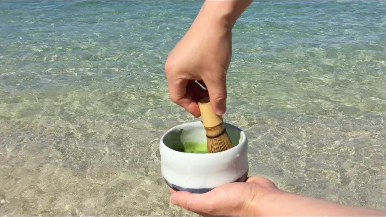 Whisk Encha Organic Matcha Tea in Hawaii in Encha Wave Bowl