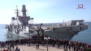 SPETTACOLARE INGRESSO NAVE CAVOUR DAL PONTE GIREVOLE DI TARANTO