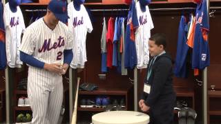 Mets Michael Cuddyer, entertained kids with his card tricks