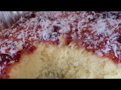 Jam x Coconut Traybake