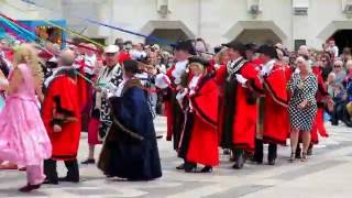 Costermongers &quot;Happy&quot; Harvest Maypole Dance