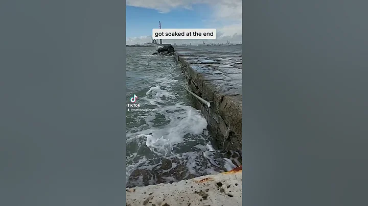 SLOWMO SPLASHING WATER GOT SOAKED RECORDING THIS @...