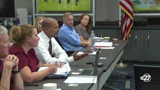 Leon teachers union and school district sign state-mandated pay increase agreement in Tallahassee