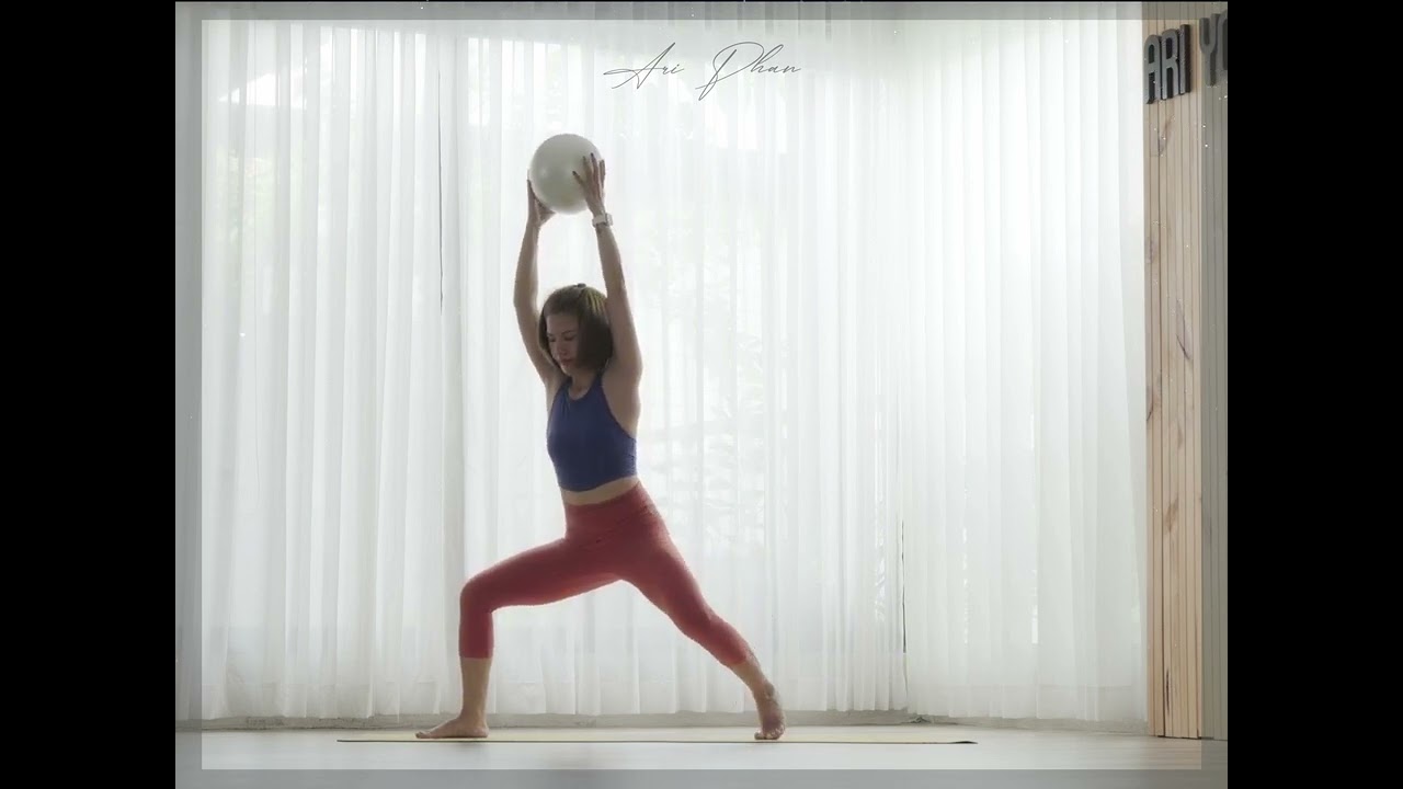 Ari vinyasa flow with ball | Ari Yoga | Ari Phan | CoGai1m51 