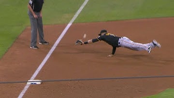 PIT@LAD: Ellis hits an RBI double to tie the game